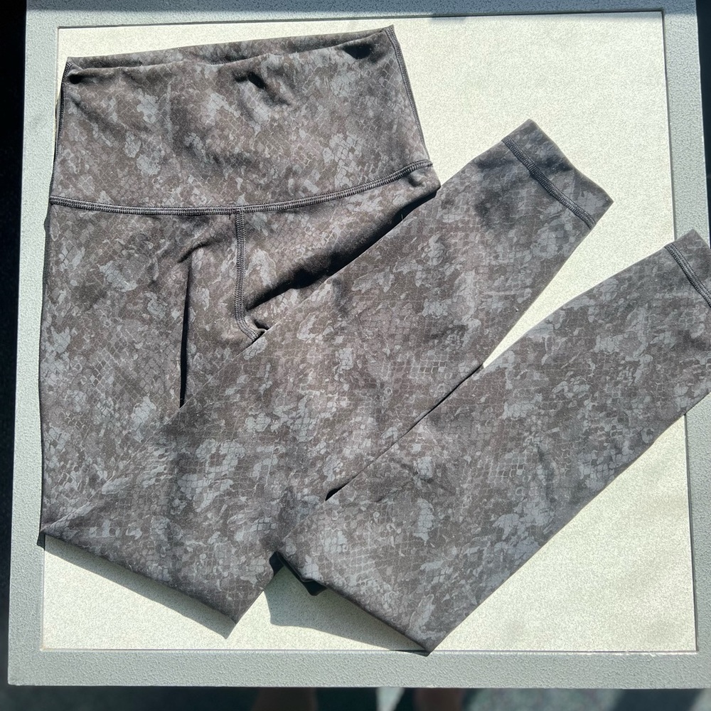 Lululemon Wunder Under Printed Leggings Size 4, 25”